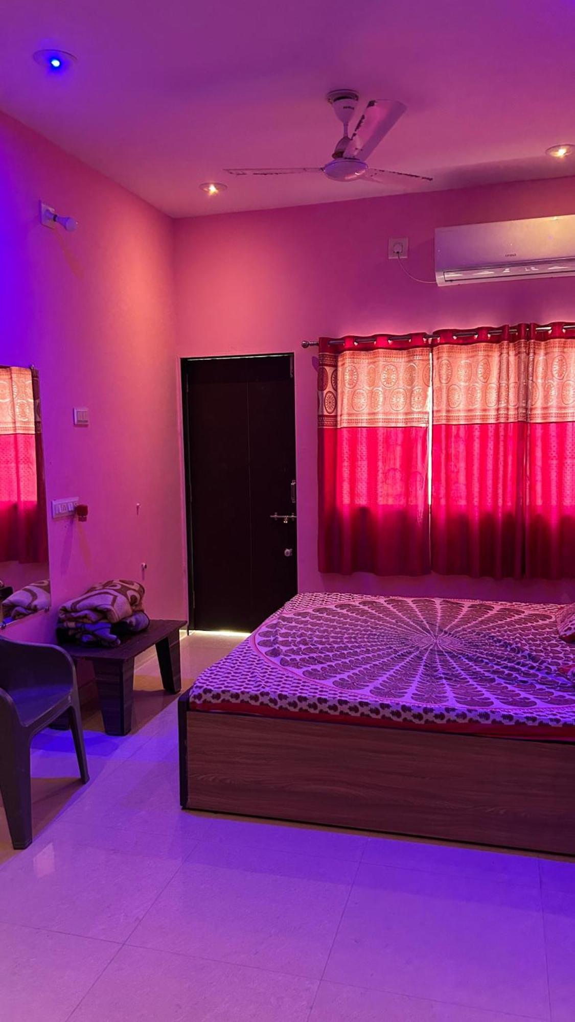 Dwarka Home Stay 2 Only Family エクステリア 写真